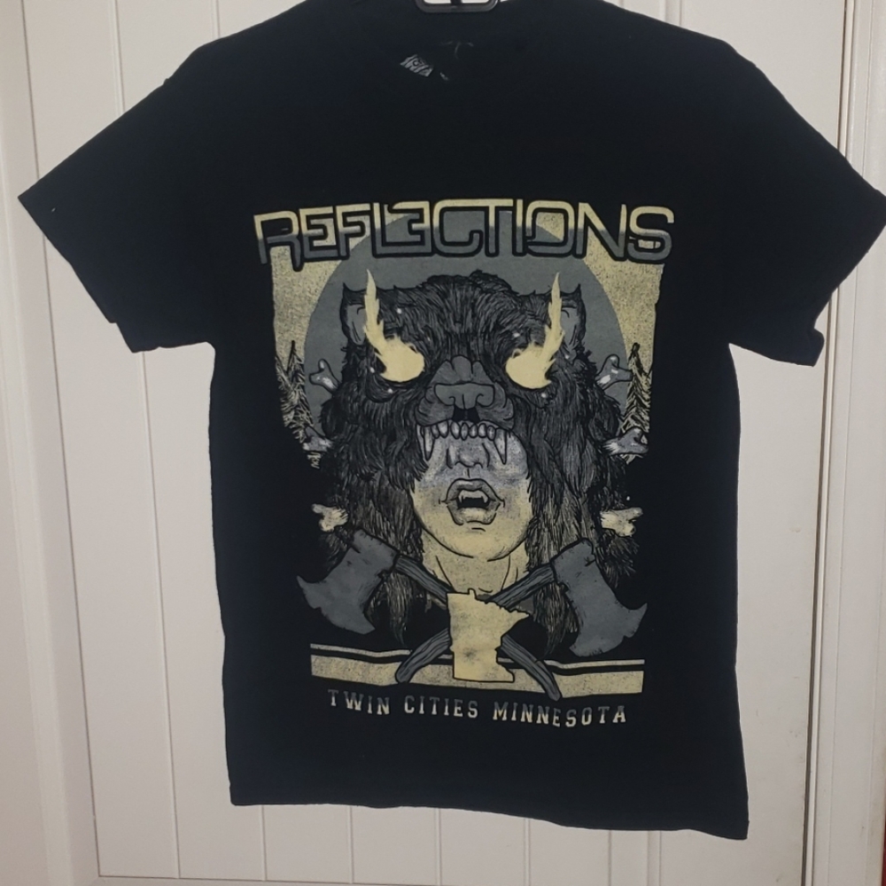 REFLECTIONS BAND TEE
